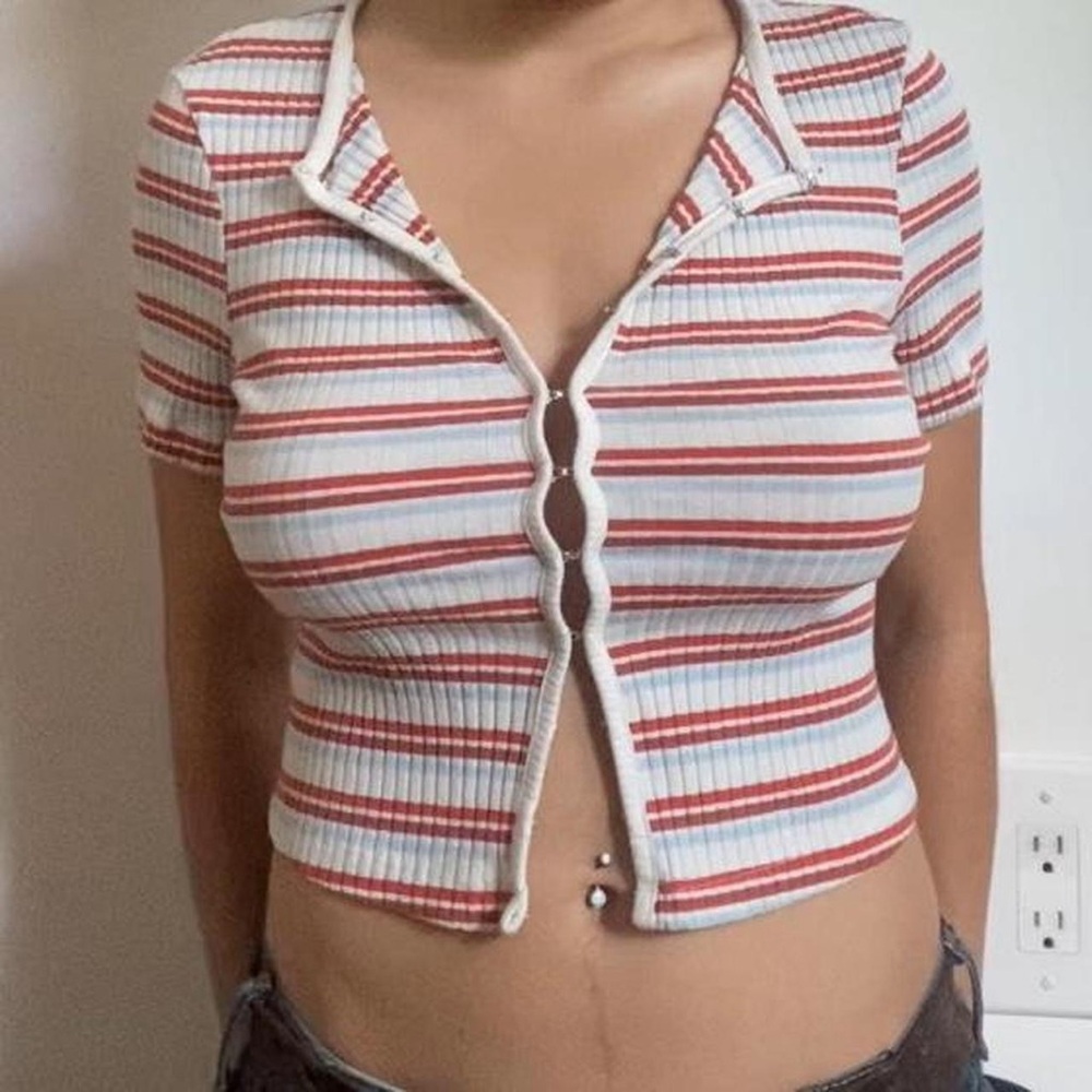 Striped Ribbed Button-Up Top - Picture 2 of 3